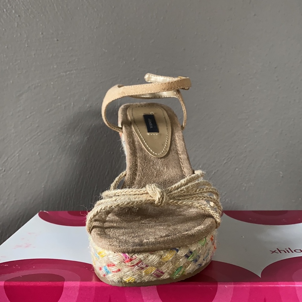 Colorful wedges - Picture 3 of 5
